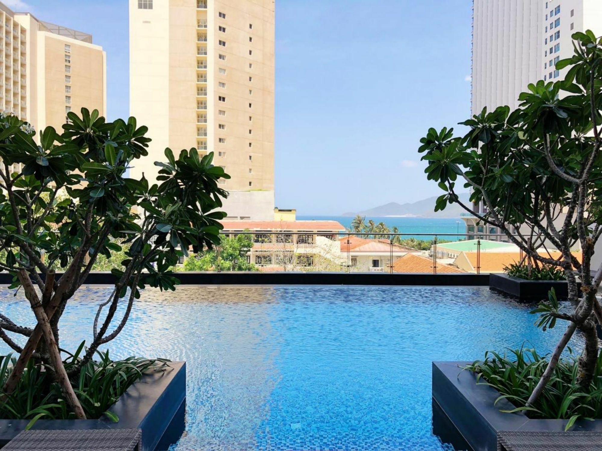 Parama Apartments Balcony Beachfront Nha Trang Luaran gambar